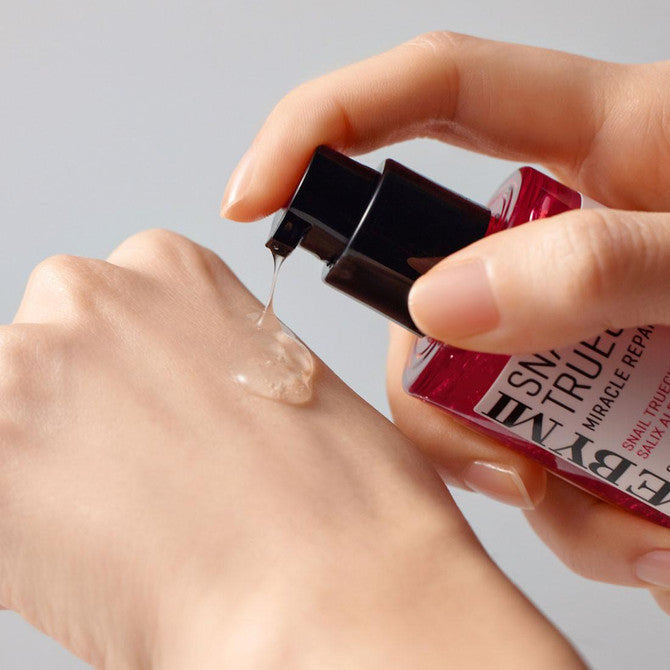 Cosmétiques contre les imperfections et tendance acnéiques